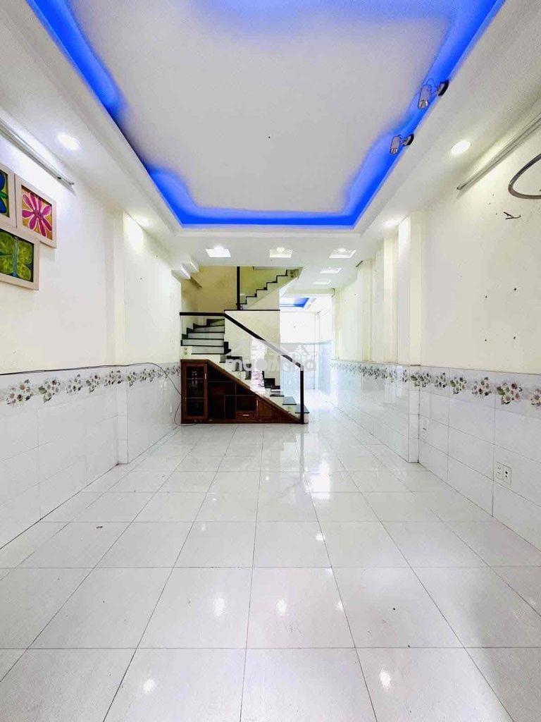 Đường xe hơi, nhà 2 tầng 3pn, cạnh đầm sen, nhanh mới kịp