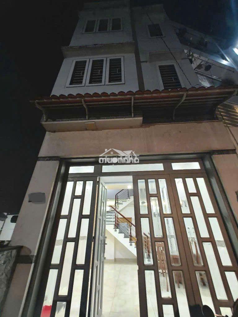 Cho thuê nhà nguyên căn 1trệt 2 lầu 4pn-  - đ.429 -q9, đầy đủ nội thất