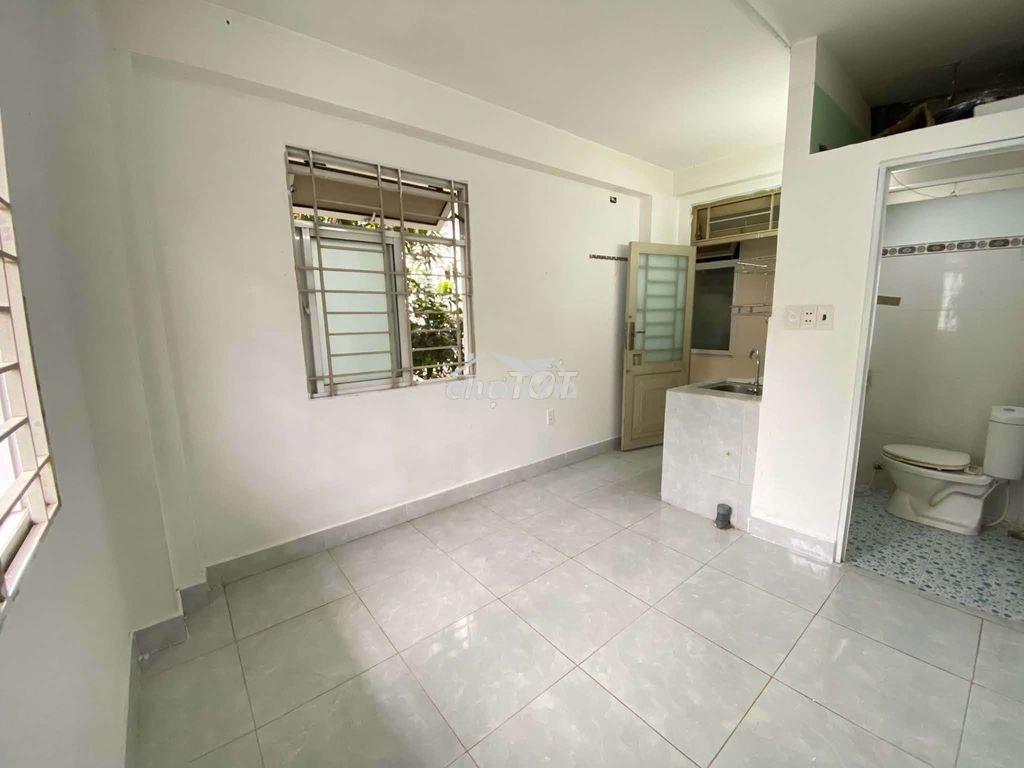 Phòng 20m2- gác. kệ bếp cửa sổ. đường số 26 - ngay gigamail thủ đức - 2