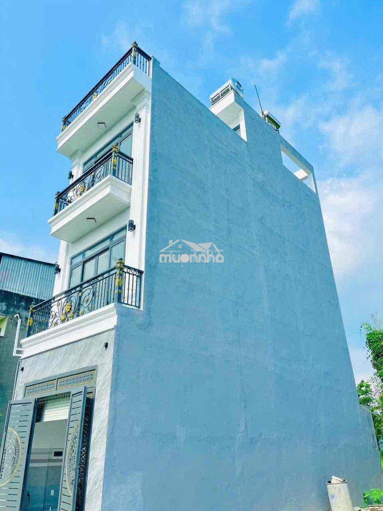 Bán nhà mới xây - 4 tầng - ngay chợ long phước