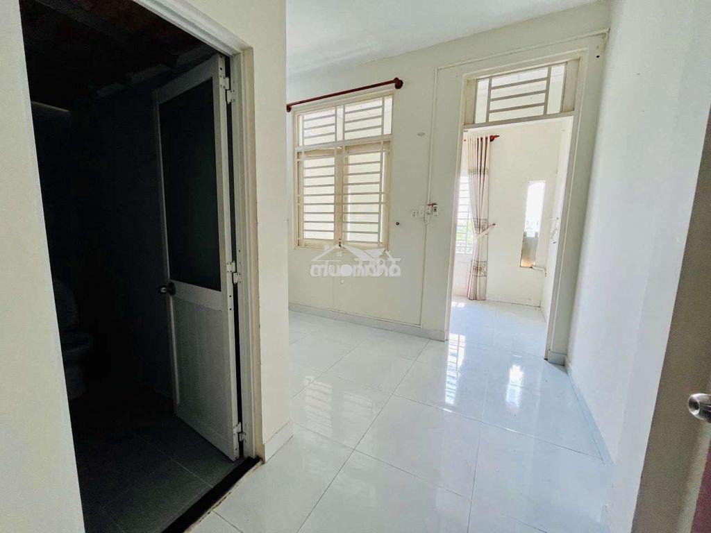 Nhà hẻm tải, thoáng mát, 1t2l 4pn 5wc, ra ql13 rất gần - 3