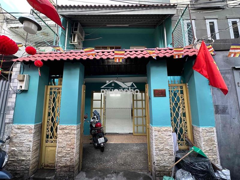 Bán nhà // đường tôn đản, quận 4 sát trung tâm q1
