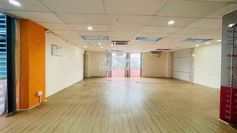 Văn phòng 110m2 - sát chợ bến thành q1