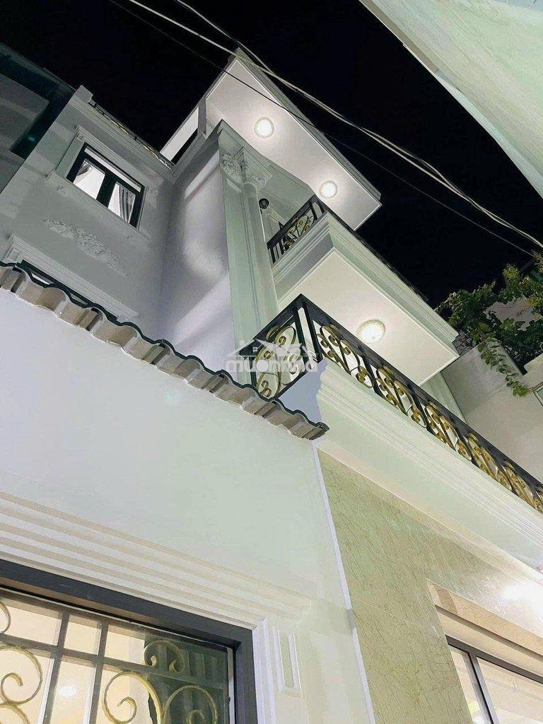 Cần cho thuê nhà mới hxh 540/3a cách mạng tháng 8 p.11 q.3