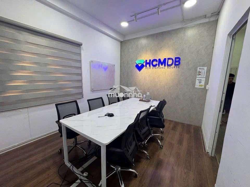 Nhà góc 2 mặt tiền – vị trí đắc địa quận 1 - 3
