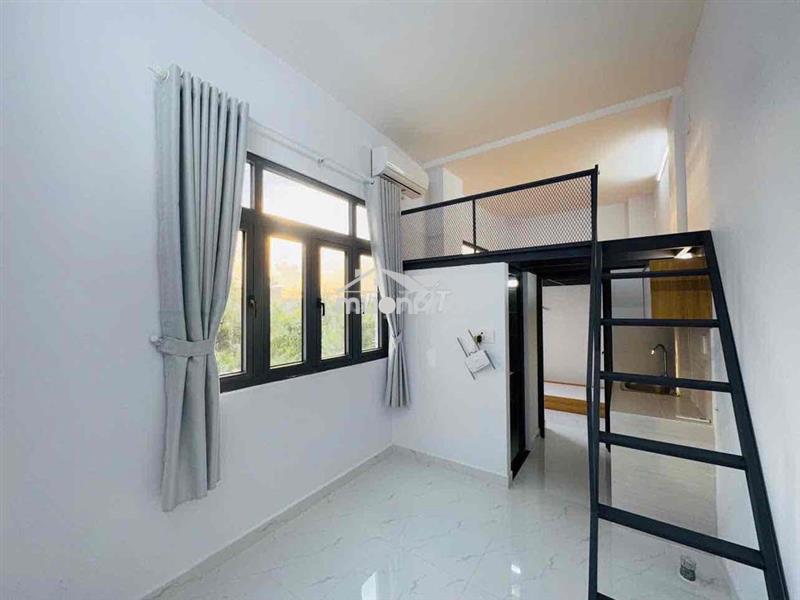 Trống lại 1pn + gác 40m2 - ngay cầu phú long - cd điện lực - dĩ an
