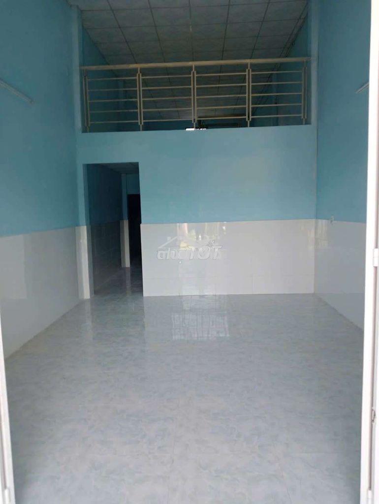 Nhà gần ngã 5 vĩnh lộc.đã trống,1 phòng 1 gác 