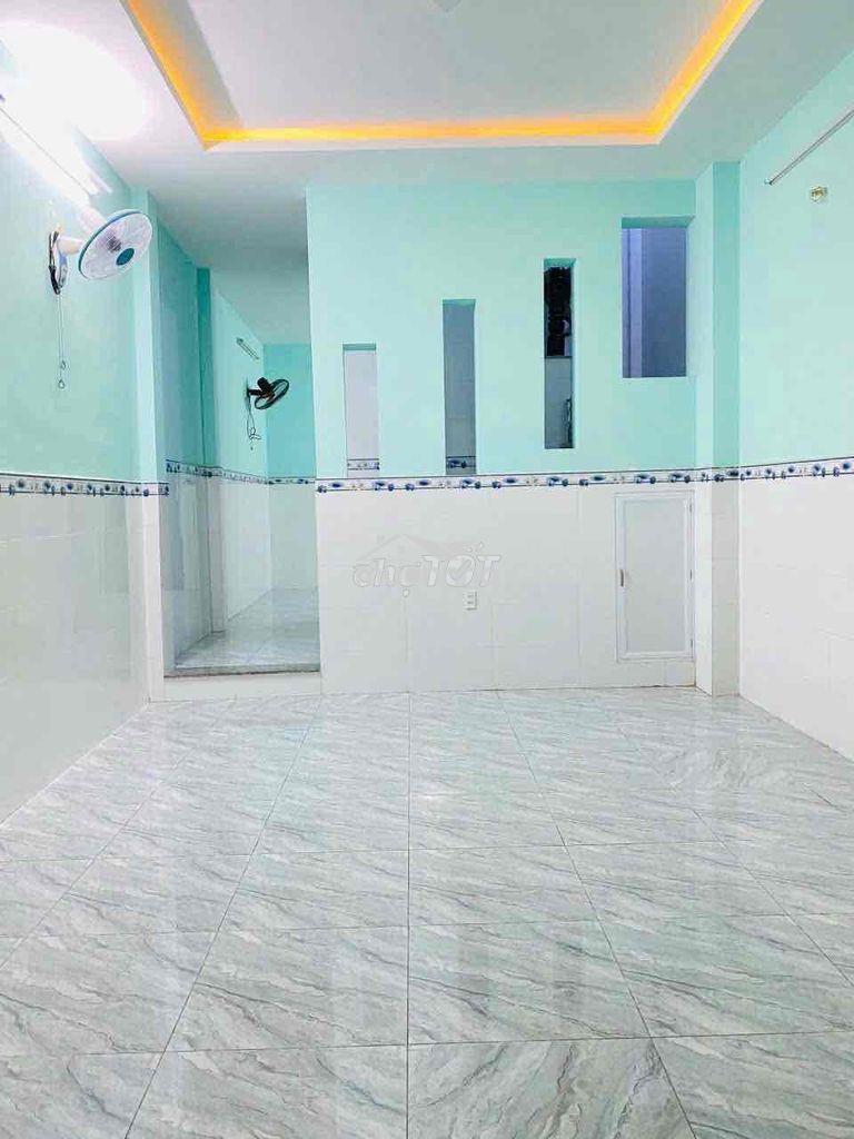 Nhà gần chung cư picity. trệt lầu 2pn 2wc. đường thông xe tải