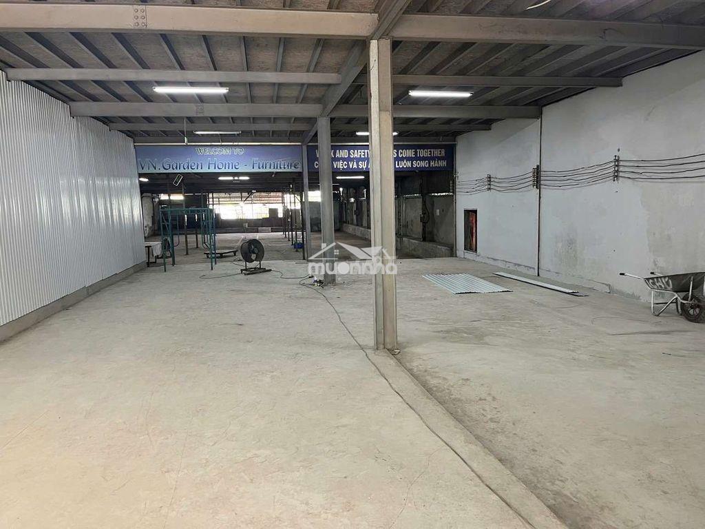Cho thuê xưởng lê minh xuân- 1500m2- 55 triệu - 3