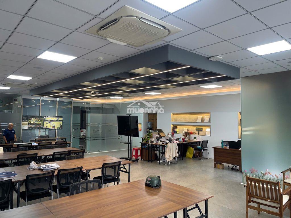 Mặt tiền 10m tòa nhà văn phòng - 2