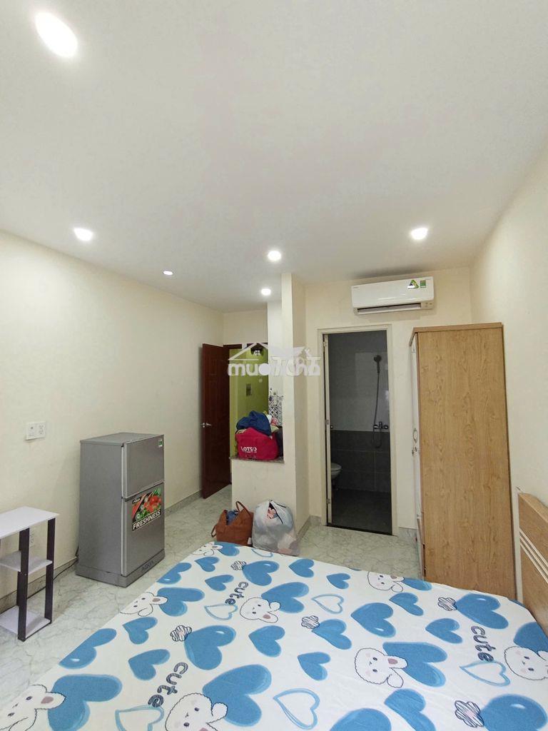 Căn hộ dịch vụ 24m2, bancol, full nội thất