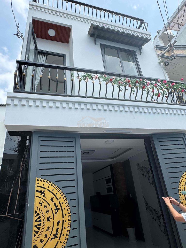 Nhỉnh 3 tỷ nhà ngay sát chợ bình trị đông nhà mới vào o ngay hem xehơi