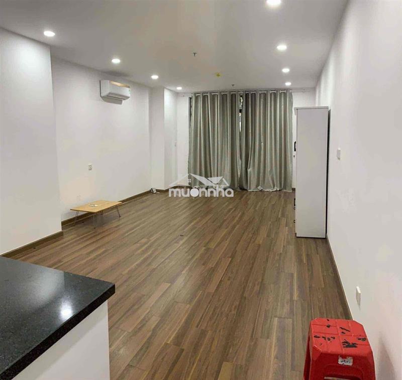 Cho thuê studio the east gate có máy lạnh ở ngay