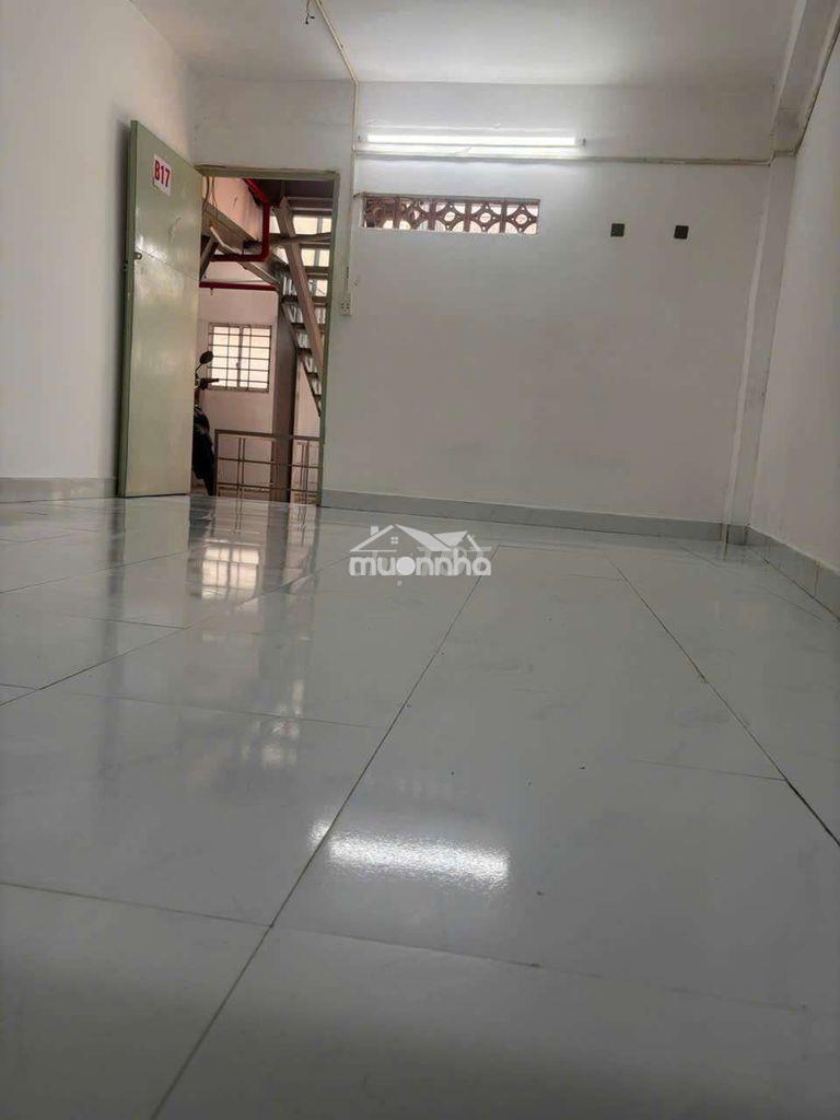 Trệt 16m2, máy lanh , wcr giờ tự do, trường đh công thương 500m
