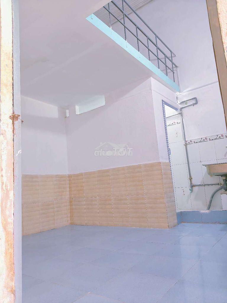 Cho thuê phòng trọ mới sắp hoàn thiện gần chợ việt lập pvđ