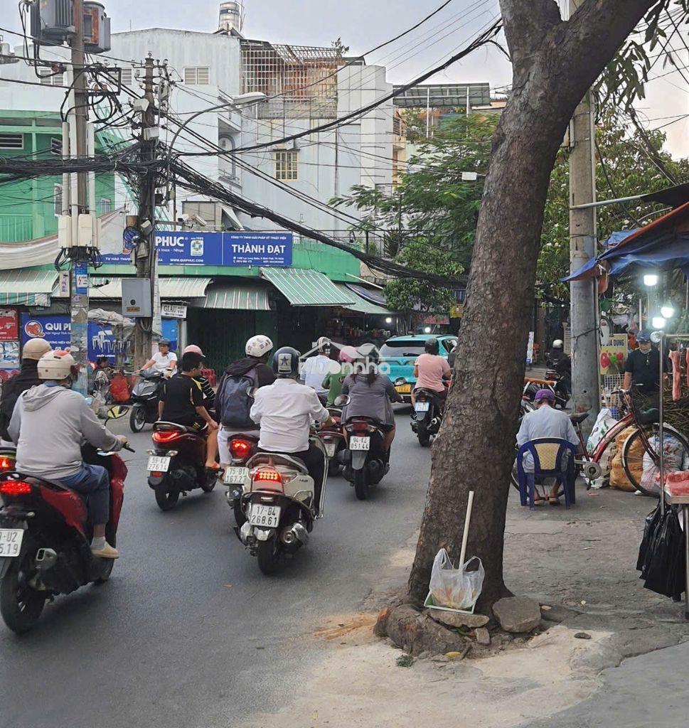 Nhà mtnb kd 10m llquân- bình thới dt; 32,8m trệt 2 lầu btct kiên cố - 2
