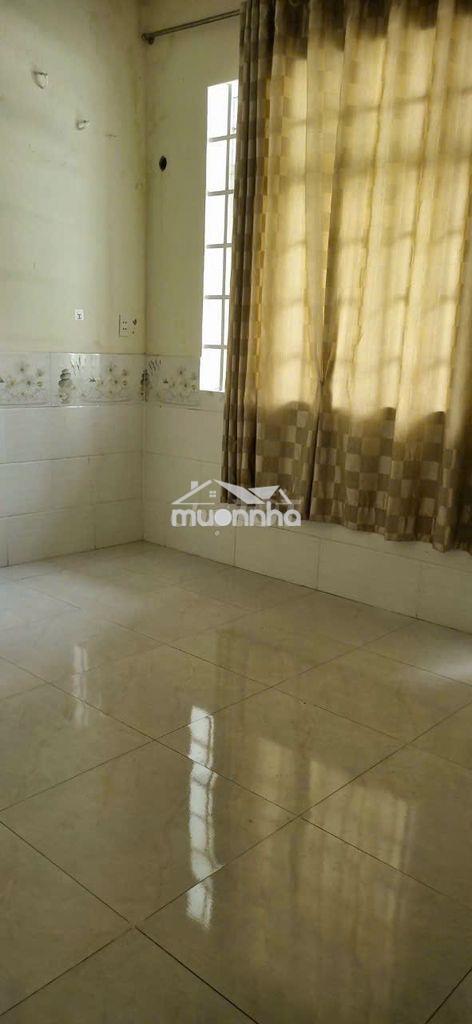 Nhà nguyên căn, cho thuê lại 2 phỏng ngủ lớn, mỗi phòng 20m2 - 3