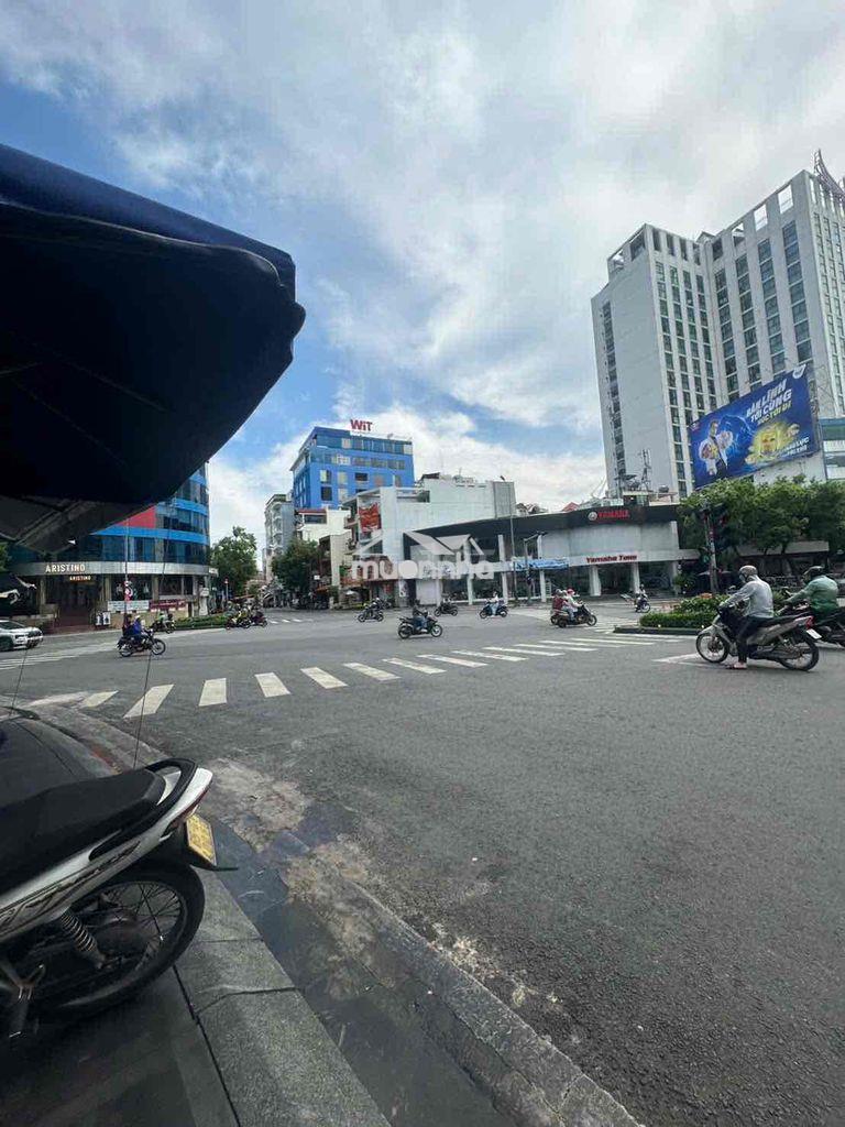 Hxh ngủ trong nhà, chdv sát mặt tiền ngay công viên gia định, và bệnh
