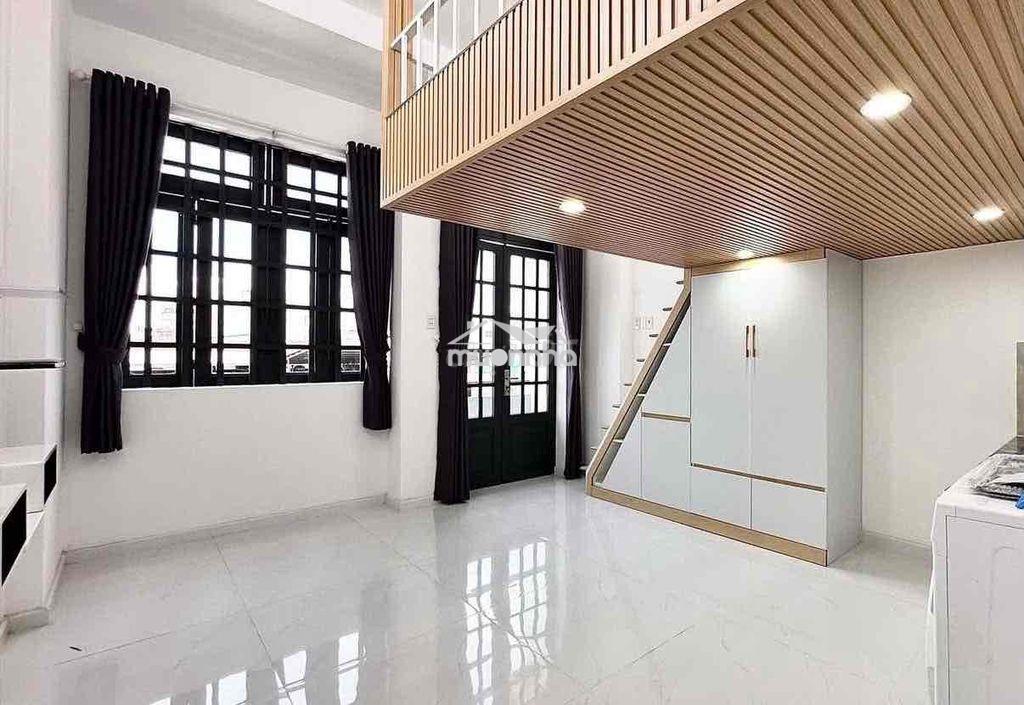 Duplex ban công full nội thất rộng 40m2 ngay ngã tư 4xã - 3