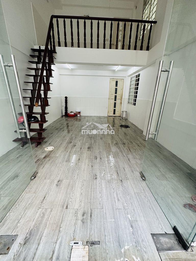 Cho thuê nhà mặt tiền chợ hàng xanh, đường bạch đằng, p. bình thạnh
