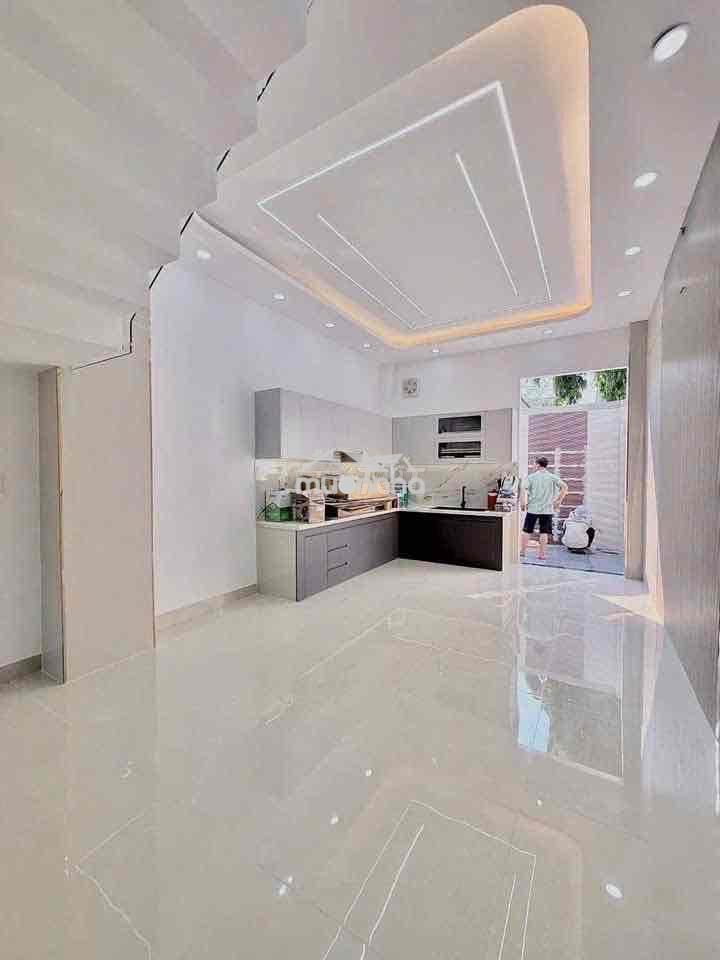 Hẻm 6m tân sơn nhì, 3 tấm, 4 x 18m,4 phòng ngủ, 4 wc, 1 sân thượng - 3