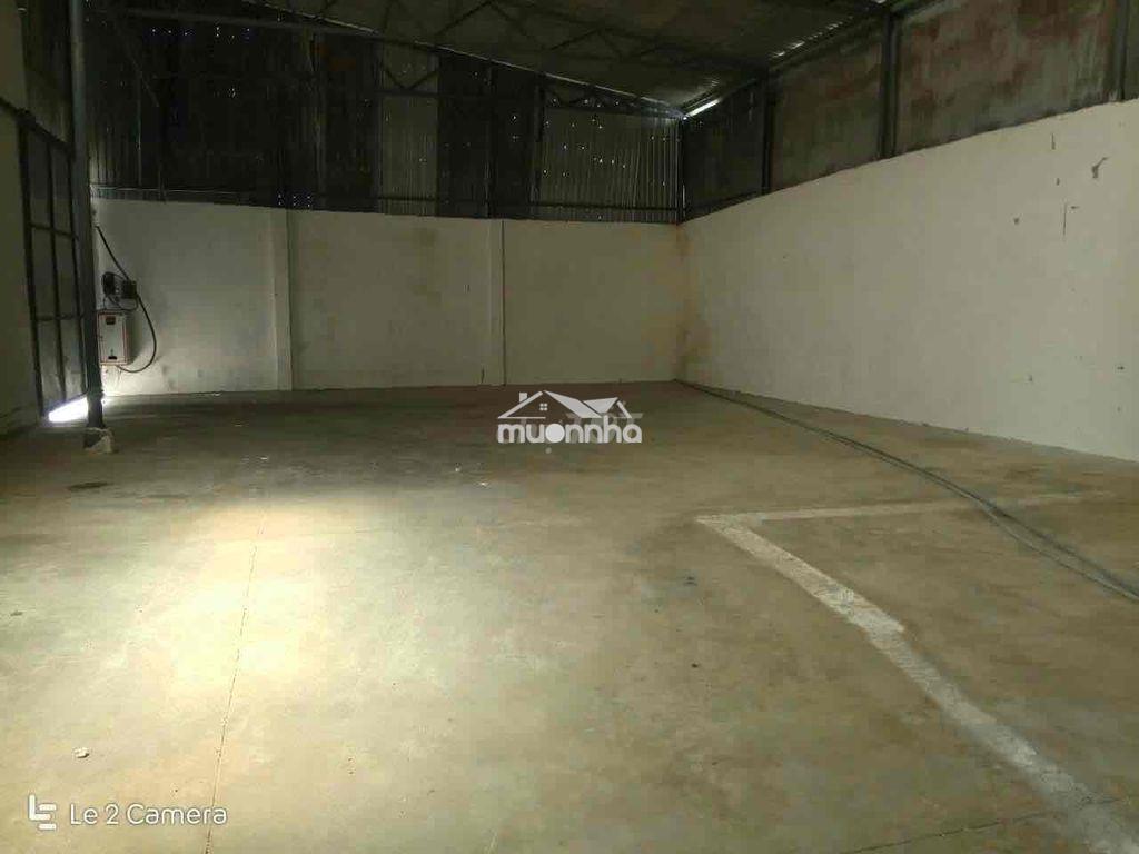 Cho thuê kho 340m2 ql50 - 2