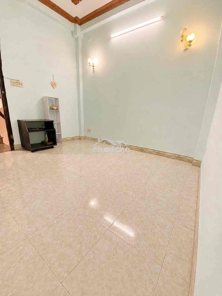 Cho 1 người thuê phòng trọ hồ văn huê đức nhuận (p9, phú nhuận cũ)