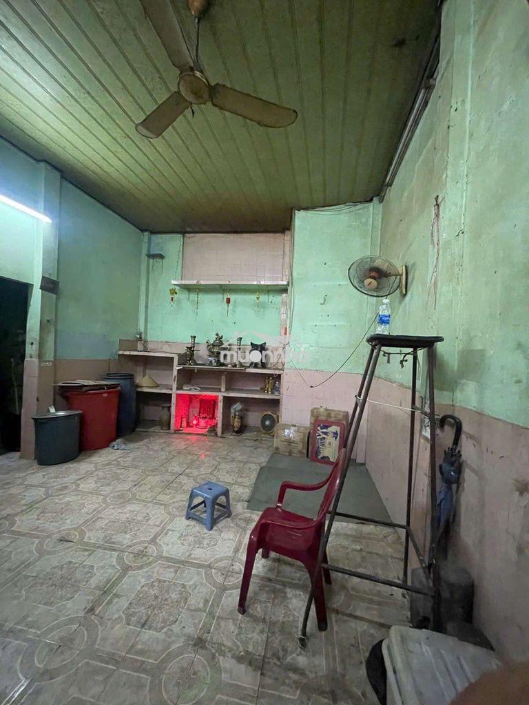 √ Nhà cách mt nguyễn quý anh 12m, 36m2 đất, 2 tầng  giá 2,x tỷ