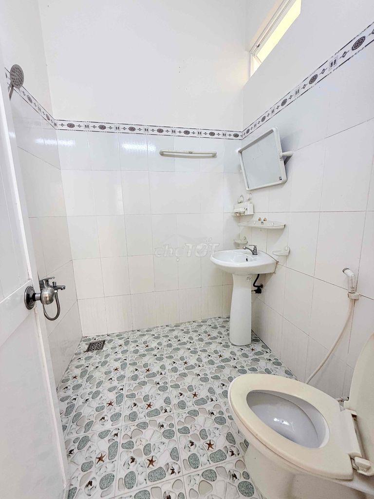 Phòng rộng 35m2 kdc gia hòa phong phú bc gần bx q8 ql50 - 4
