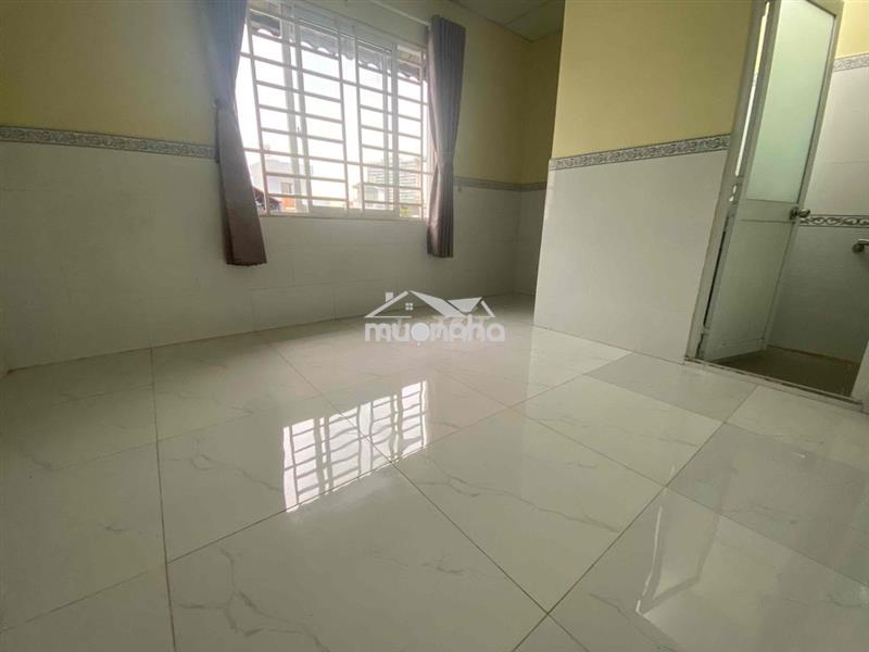 Phòng cho thuê (có máy lạnh), wc riêng trong phòng, nước nóng lạnh