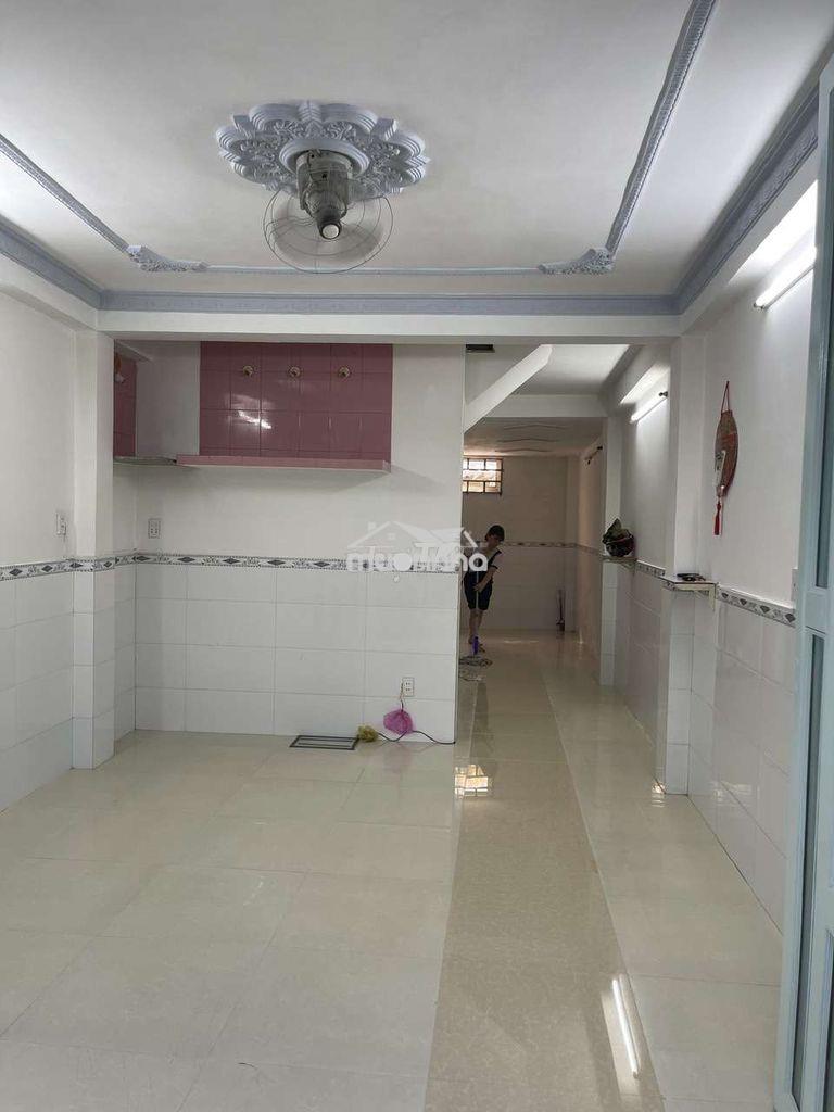 Nhà 2 phòng phạm phú thứ