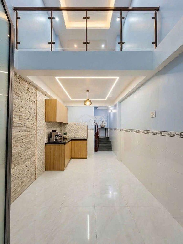 Tôn đản q4-hẻm 1 xẹt- 5 lầu đúc- 3x7- giá 3 tỷ nhỉnh
