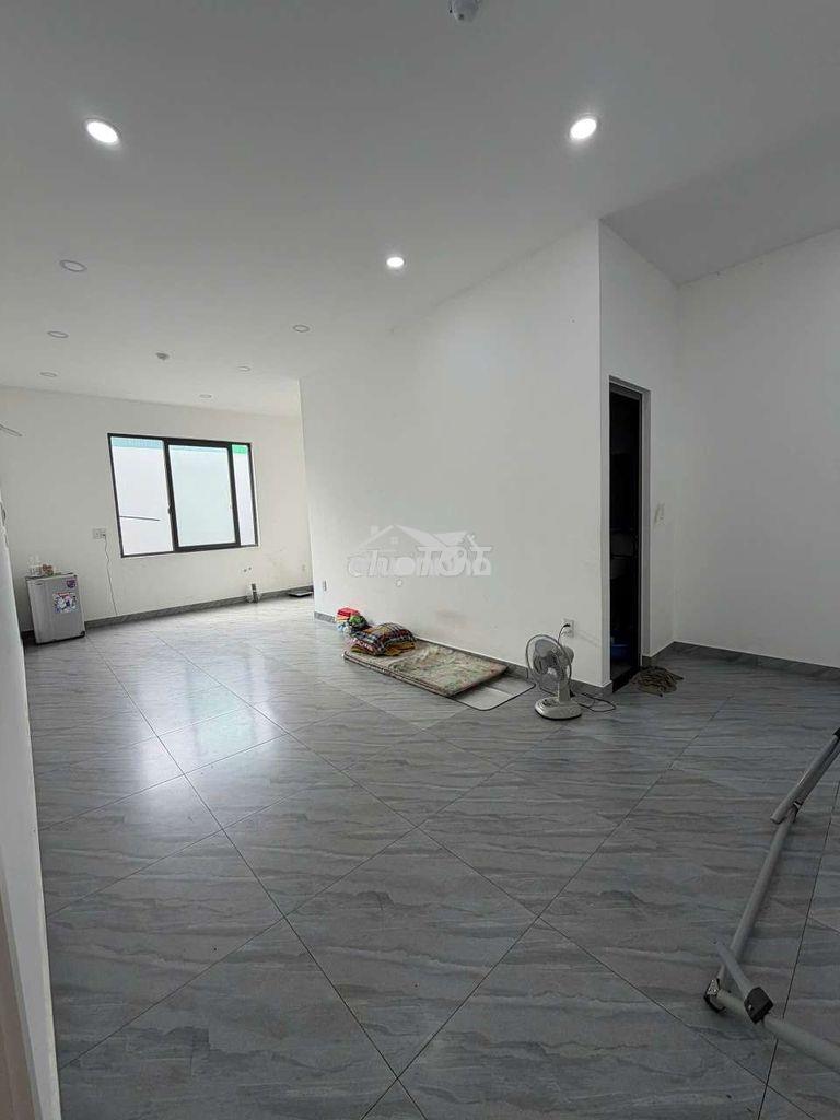 Bán chdv 4 tầng- 11x40m- mặt tiền an phú đông, quận 12