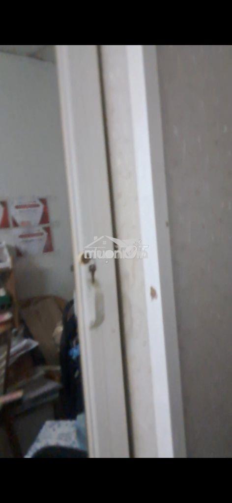 Nhà lý chính thắng,1 trệt,1 lầu đúc,2wc.