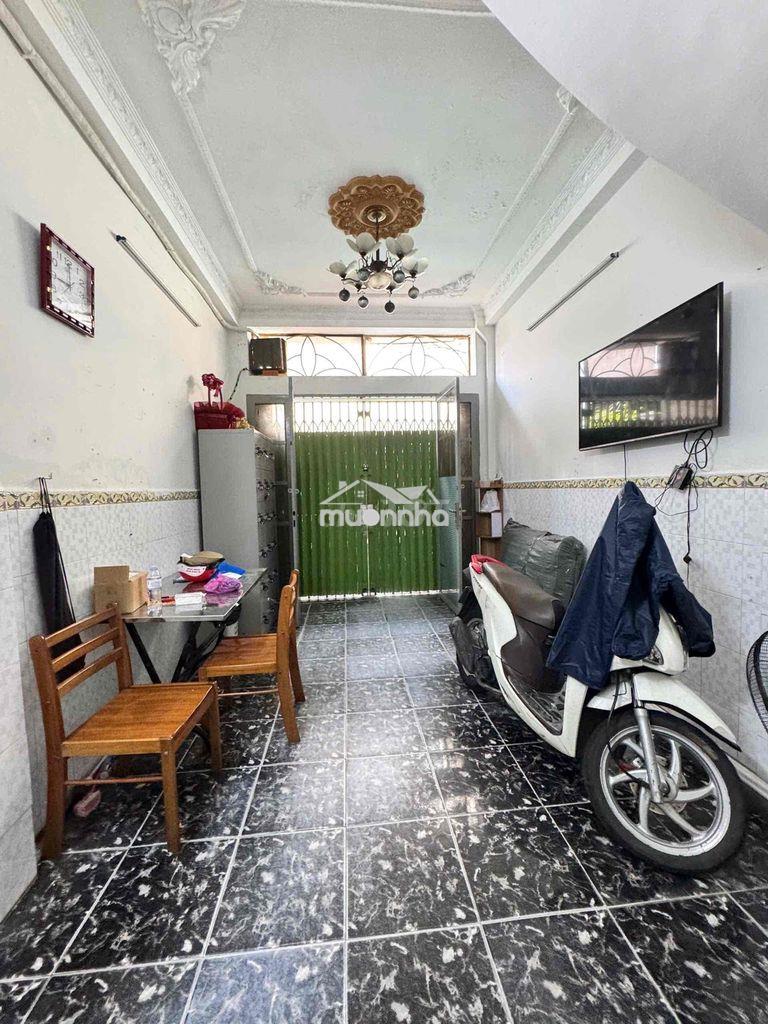Chính chủ cho thuê nhà q.1 7pn 7wc giá 22tr hđ 05 năm không tăng giánt