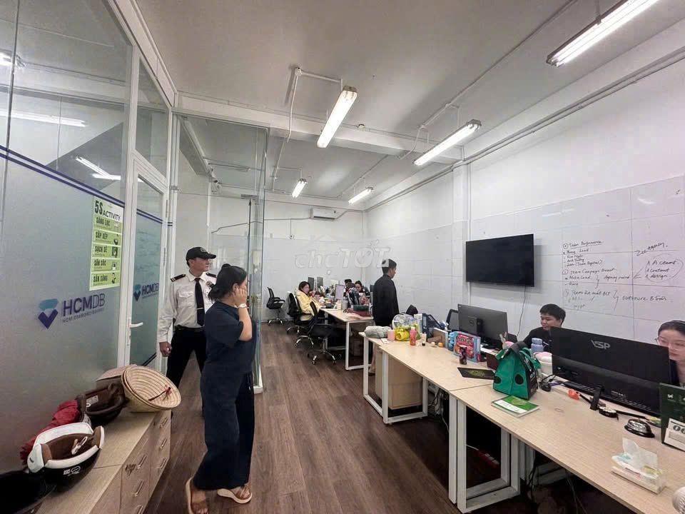 Cho thuê nhà góc 2mttrần đình xu q1, 7.5x10m, trệt 2 lầu st, giá 90tr - 4