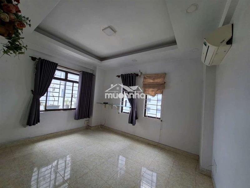 Cô hương cho thuê ch 2pn 1wc 80m nhà trống (có ml mnn) ban công 11tr