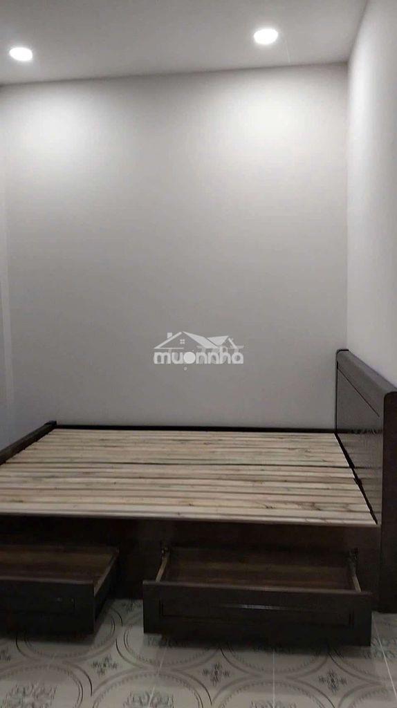 Phòng đẹp có máy lạnh, tủ lạnh, giường vào nội thất theo nhu cầu khách