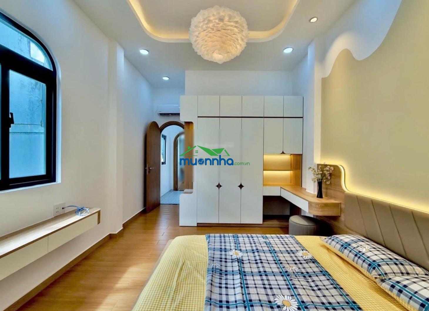 Bán nhà căn góc đẹp ở ngay 44m² nở hậu - 3pn - vài bước ra mt võ duy ninh - gần landmark 81 - 4