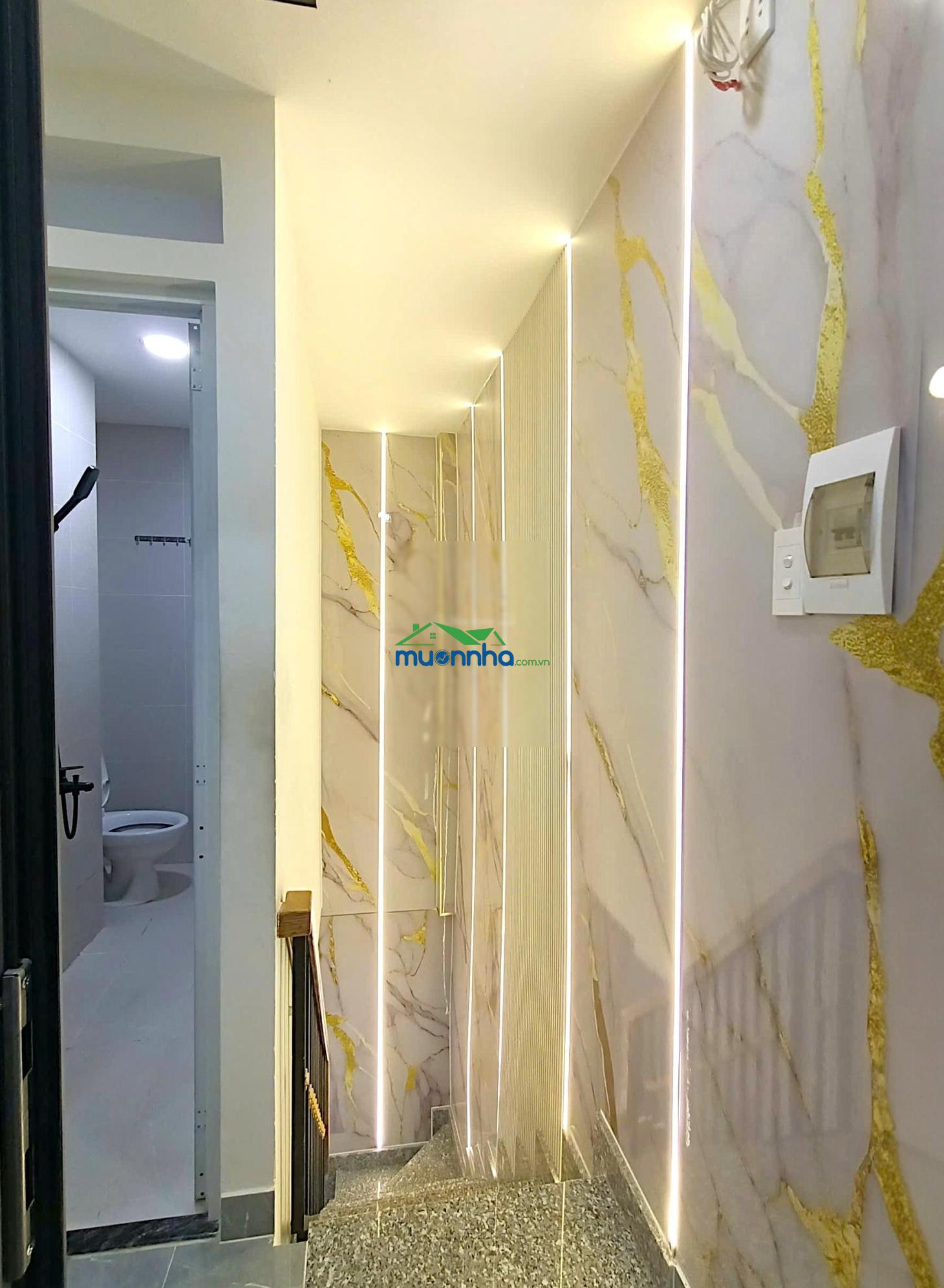 Nhà đẹp - đoàn văn bơ, quận 4 hẻm xe hơi gần mặt tiền 30m2 ngang gần 5m chỉ 3 tỷ 15 tl