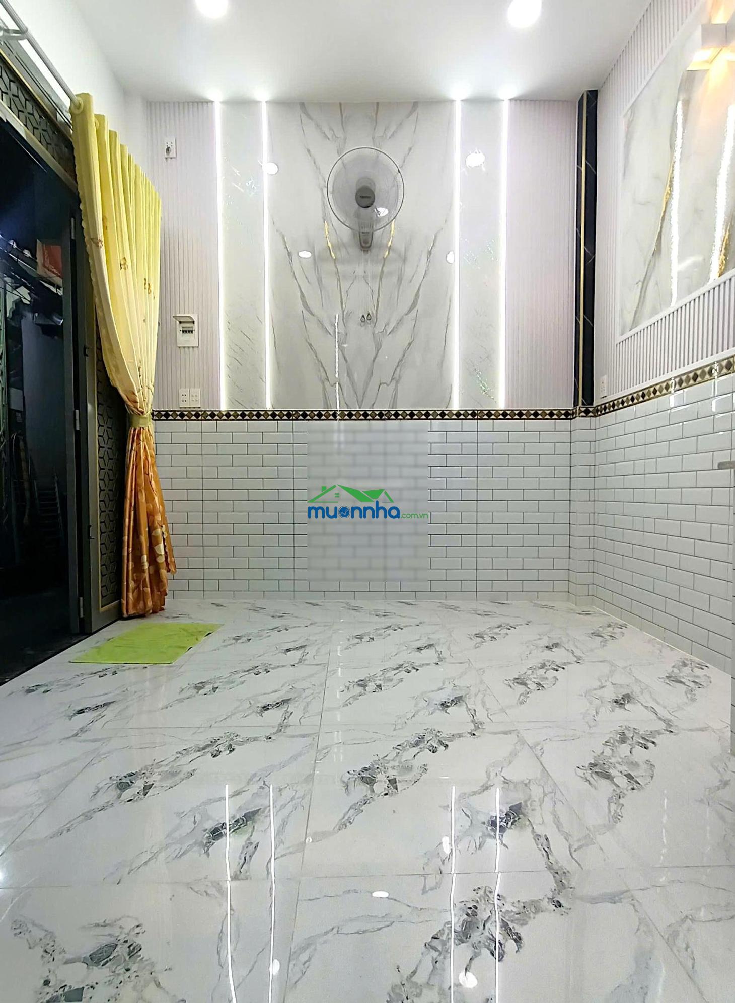Đoàn văn bơ nhà đẹp 3 tầng mới ngang 4m nở hậu gần quận 1 chỉ 2 tỷ 25 tl
