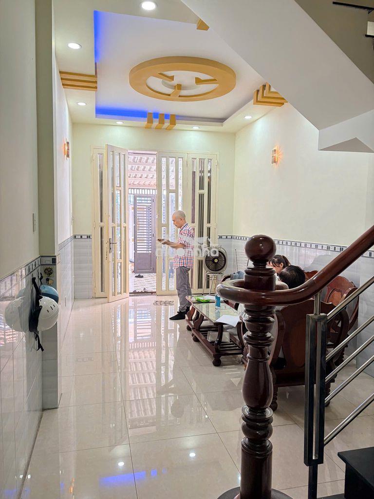 Cho thuê nhà 3pn 3wc tại hẻm xe hơi 48 hoàng lê kha giá tốt 11tr/tháng