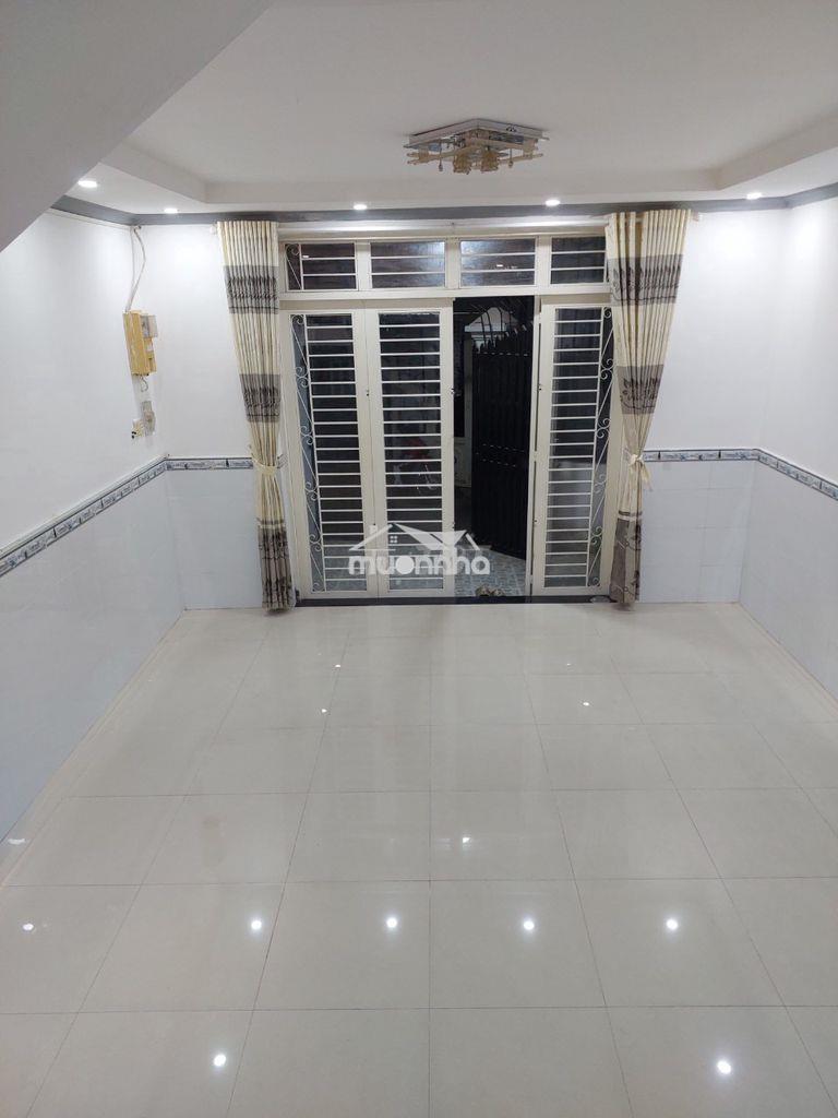 Cho nhà 55/ nguyễn văn công phường 3 gò vấp. giá 12 triệu/ 1 - 3