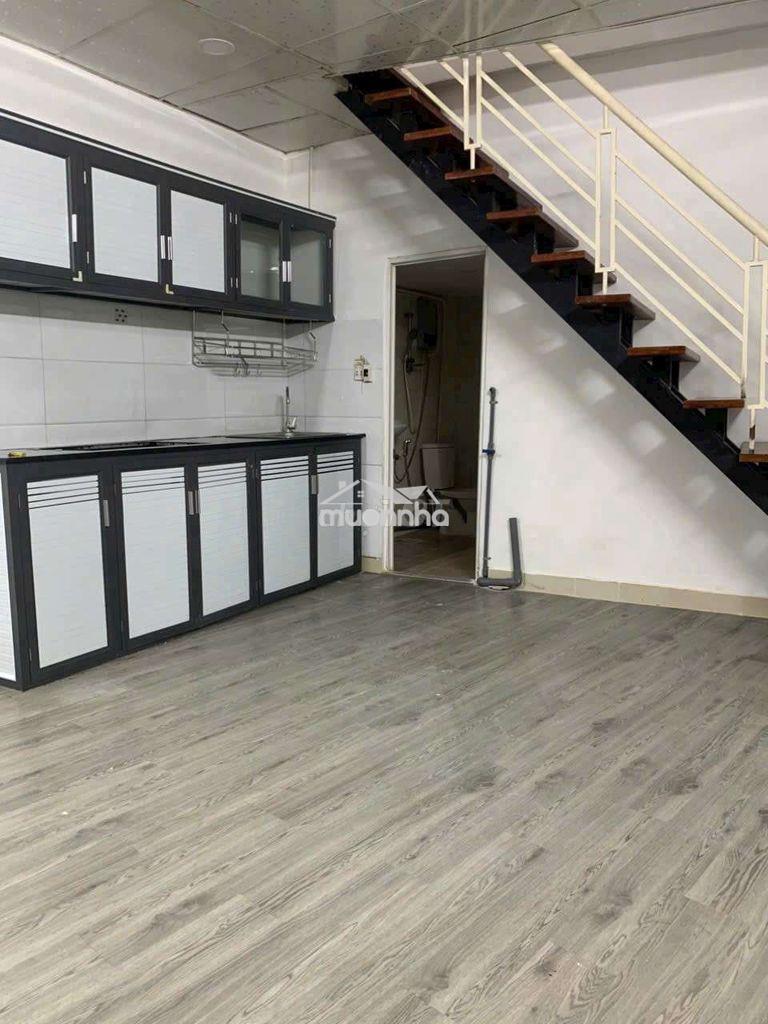 Cho thuê nhà trệt 2 lầu, 4pn 3vs - nguyễn tri phương q10 - 4