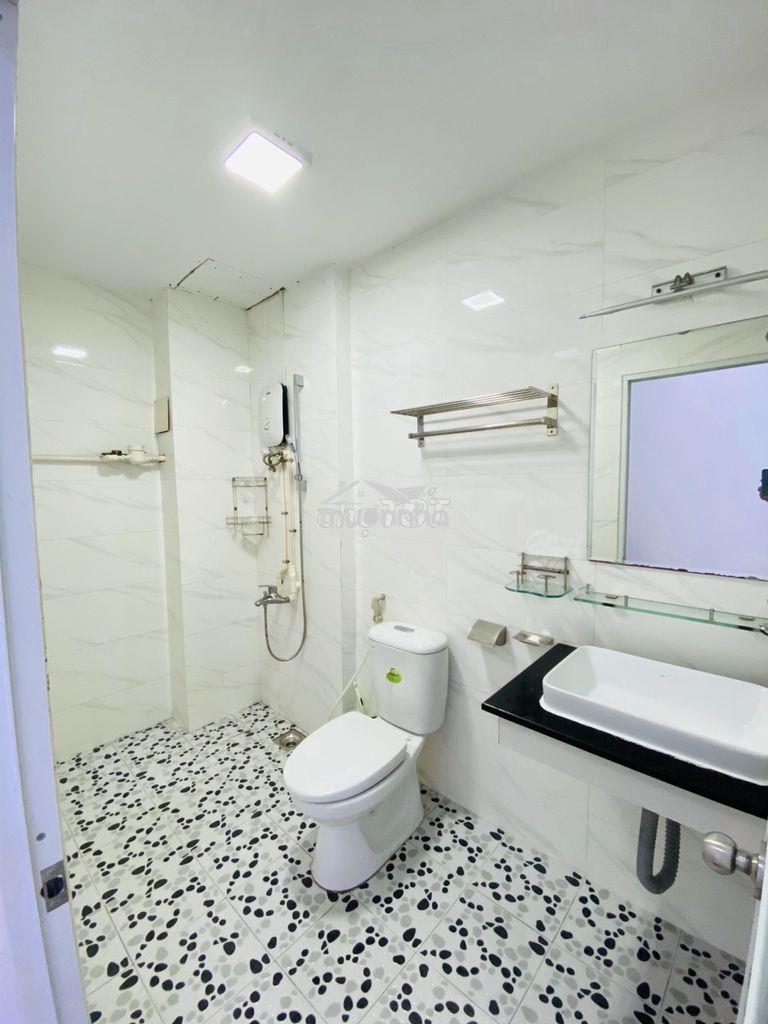 Căn hộ 45m2 full nội thất ngay sân bay - chính chủ - 2