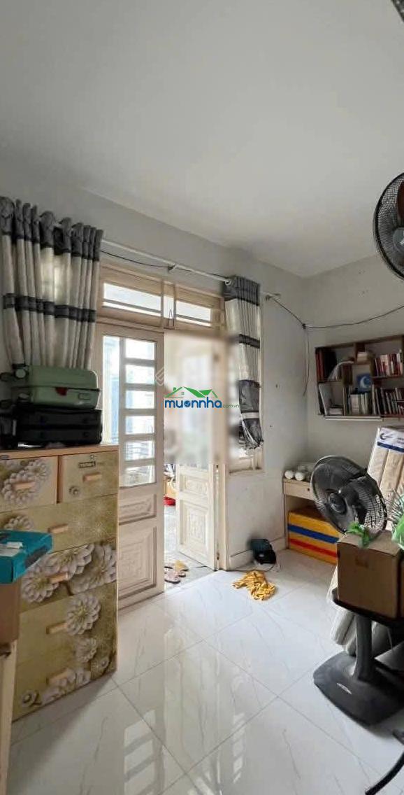 5,98 tỷ - 4,15m x 14m - nhà 3 tầng - 4pn - gần emart