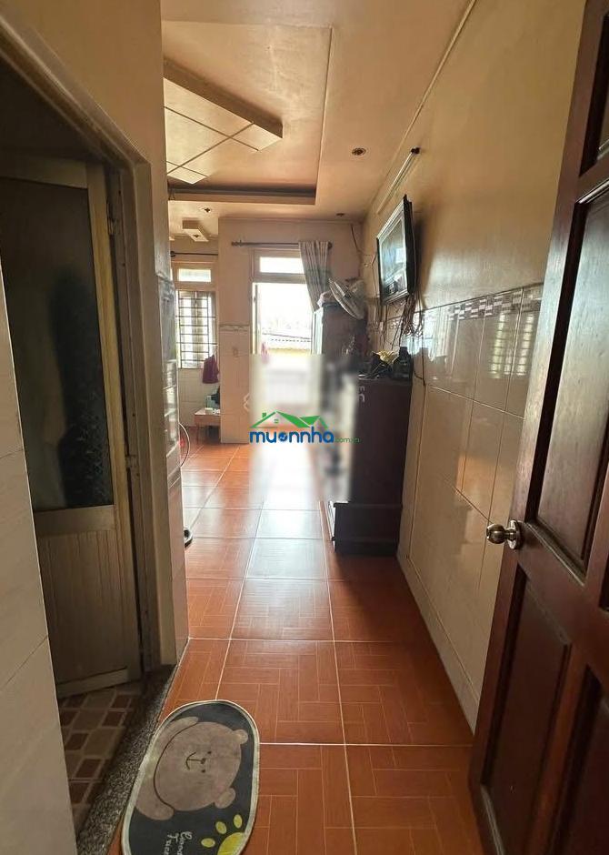 2tỷ3 bán gấp nhà đang cho thuê phan văn hớn (dt 4x20) sổ hồng riêng