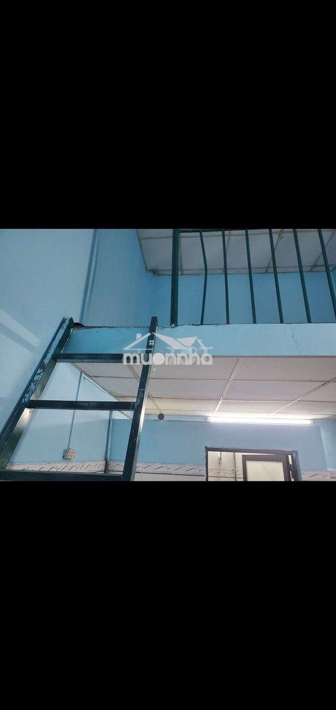 Phòng trọ có gác sạch đẹp. miễn trung gian  - 3
