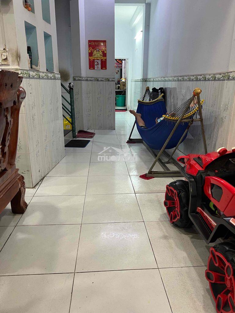 Bán nhà ấp 4 đông thạnh 1 trệt 1 lầu hẻm 4m - 4