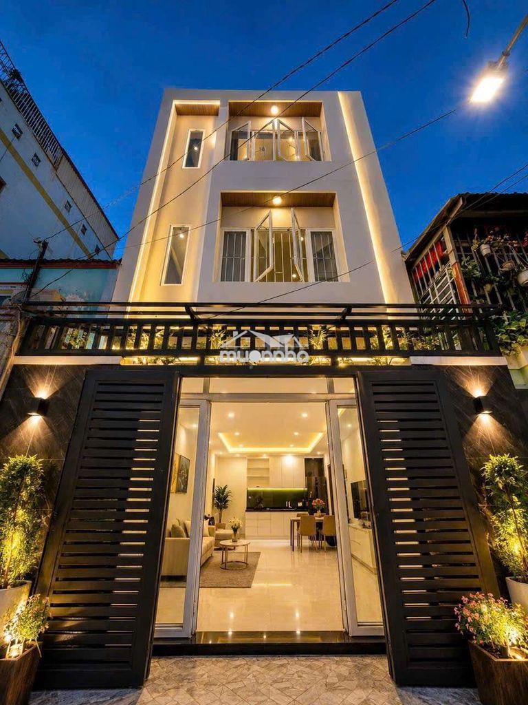 Nhà phố 2 phòng ngủ, kiến trúc hiện đại, vị trí vàng gần sân bay